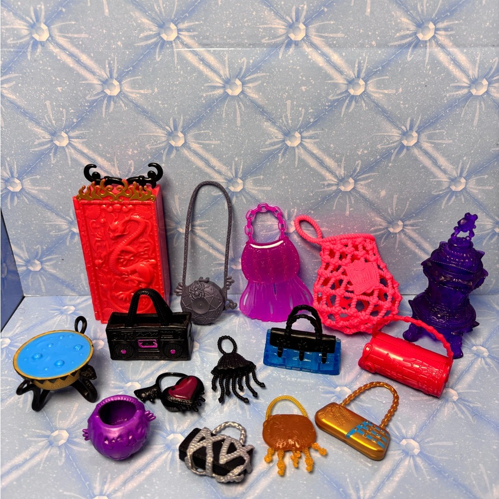 Monster High Bags Accessories Lot